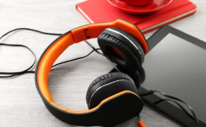 headphones-with-tabletp